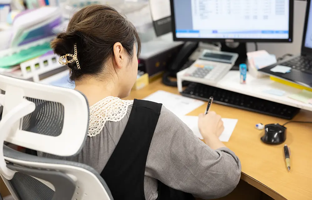 難しい品目の通関手続きも、私たちにお任せください。
